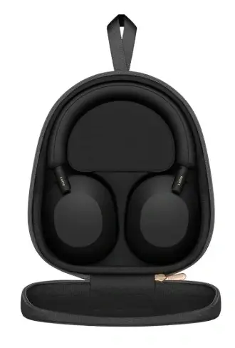 Estuche rígido y accesorios del Sony WH-1000XM5